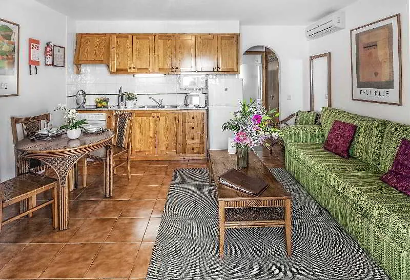 *** Hotel apartamentowy White Sands Beach Club Arenal d'en Castell Hiszpania