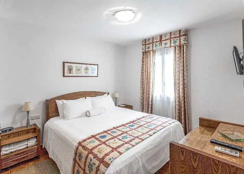 Hotel apartamentowy White Sands Beach Club Arenal d'en Castell