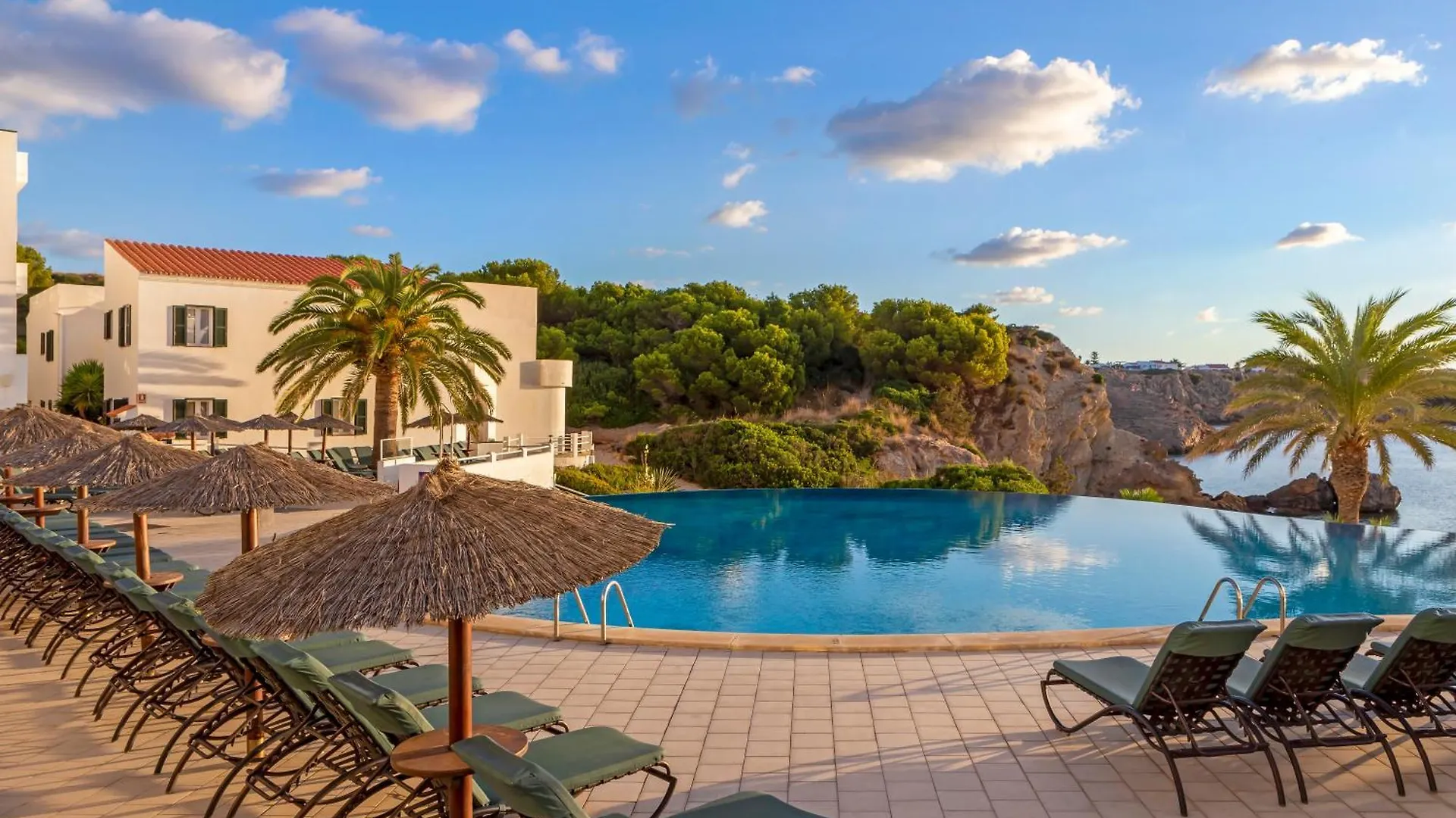 *** Lägenhetshotell White Sands Beach Club Arenal d'en Castell Spanien